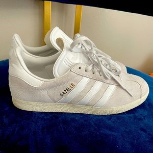 Adidas Gazelle (Men’s 7 or ~Women’s 8.5)